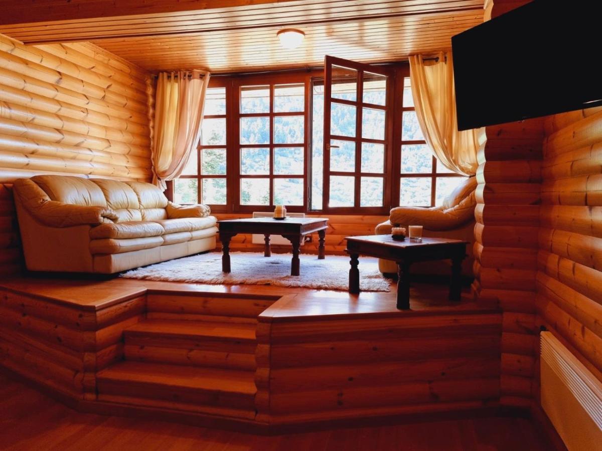 "Nest" The Wooden Suite By Ski Alure Eptálofos Eksteriør billede