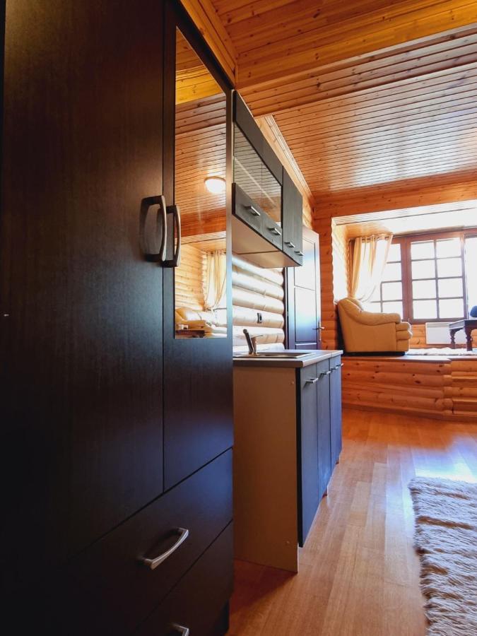 "Nest" The Wooden Suite By Ski Alure Eptálofos Eksteriør billede